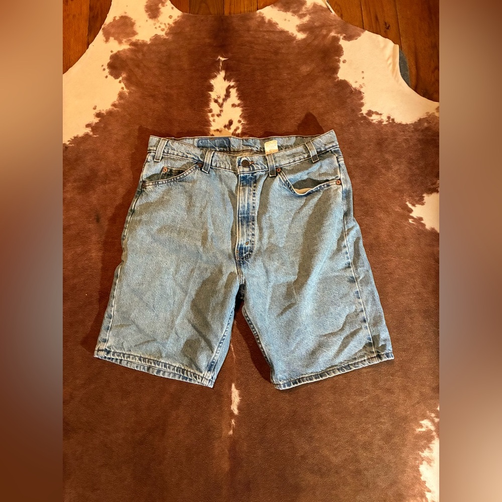 Vintage orange tab Levi's men's size waist 36 length 9
Waist - 35 inches